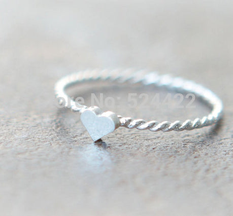 Tiny Heart Ring with Twist Ringband - ladies Shapewear 